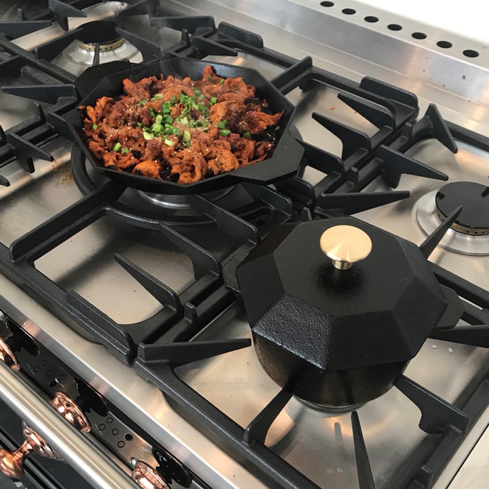 Cast - Iron Traditional Pot Pre - seasoned Non - stick 21cm - Home & Garden > Kitchenware > Skillets & Frying Pans - Rivercity House & Home Co. (ABN 18 642 972 209) - Affordable Modern Furniture Australia